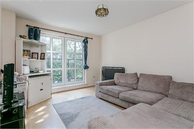 6/6
Carrick Knowe Avenue,
Edinburgh,
EH12 7BX - image 2