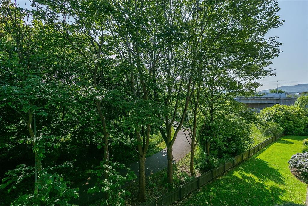 6/6
Carrick Knowe Avenue,
Edinburgh,
EH12 7BX - image 11