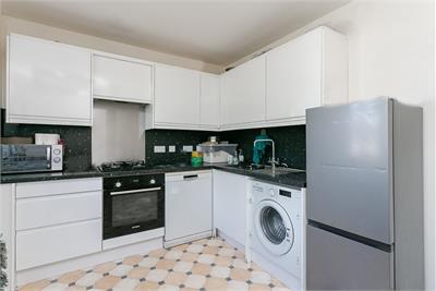 6/6
Carrick Knowe Avenue,
Edinburgh,
EH12 7BX - image 3