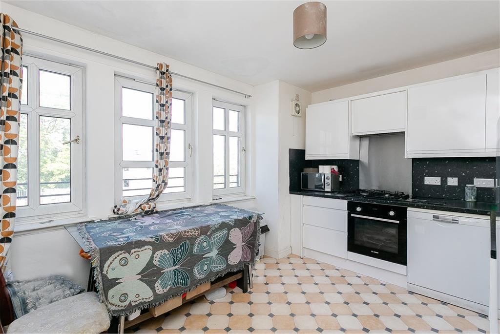 6/6
Carrick Knowe Avenue,
Edinburgh,
EH12 7BX - image 4