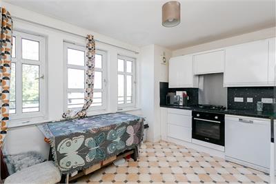 6/6
Carrick Knowe Avenue,
Edinburgh,
EH12 7BX - image 4