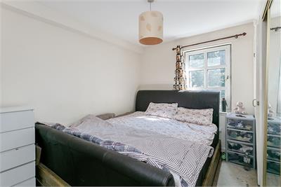 6/6
Carrick Knowe Avenue,
Edinburgh,
EH12 7BX - image 5