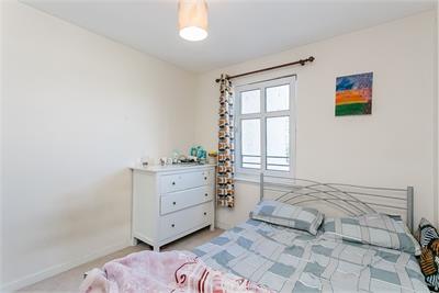 6/6
Carrick Knowe Avenue,
Edinburgh,
EH12 7BX - image 7