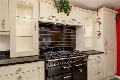 Flat 2,
6 Orrok Lane,
Edinburgh,
EH16 5HF - image 11