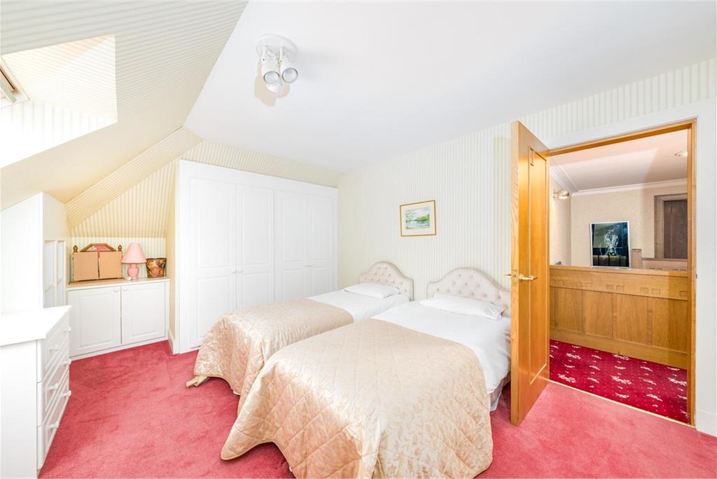 Tweedsyde House,
Shedden Park Road,
Kelso,
TD5 7PX - image 17
