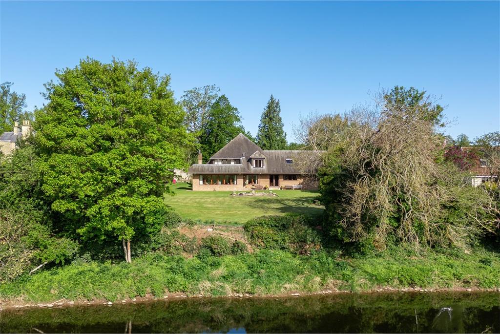 Tweedsyde House,
Shedden Park Road,
Kelso,
TD5 7PX - image 20