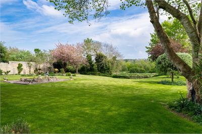 Tweedsyde House,
Shedden Park Road,
Kelso,
TD5 7PX - image 26