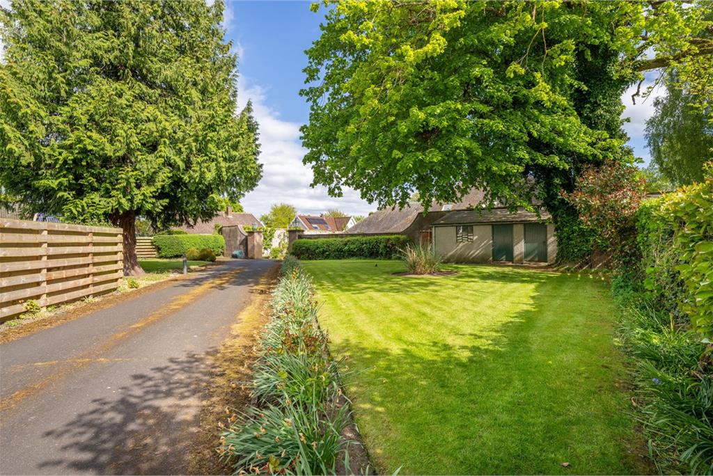 Tweedsyde House,
Shedden Park Road,
Kelso,
TD5 7PX - image 29