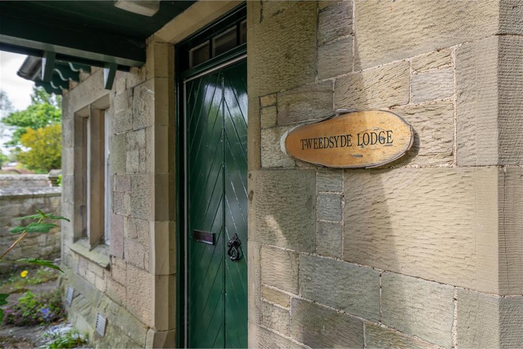 Tweedsyde House,
Shedden Park Road,
Kelso,
TD5 7PX - image 34