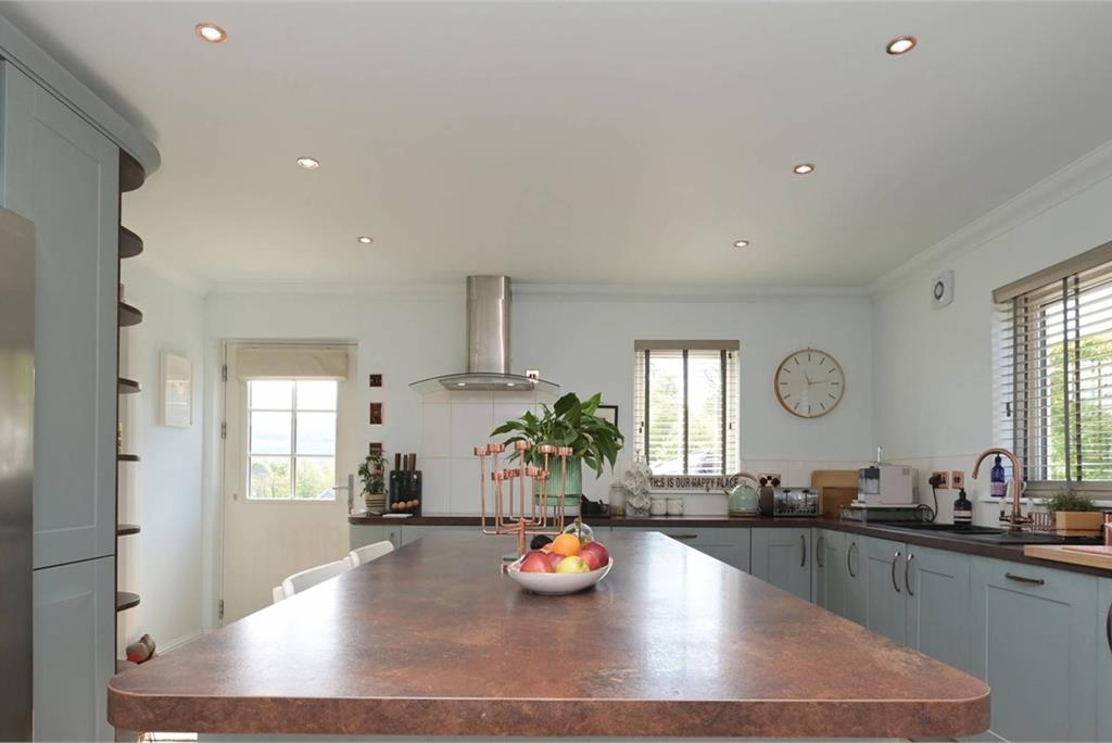 Lochay Cottage Aberfeldy Road, , FK21 8TS - image 8