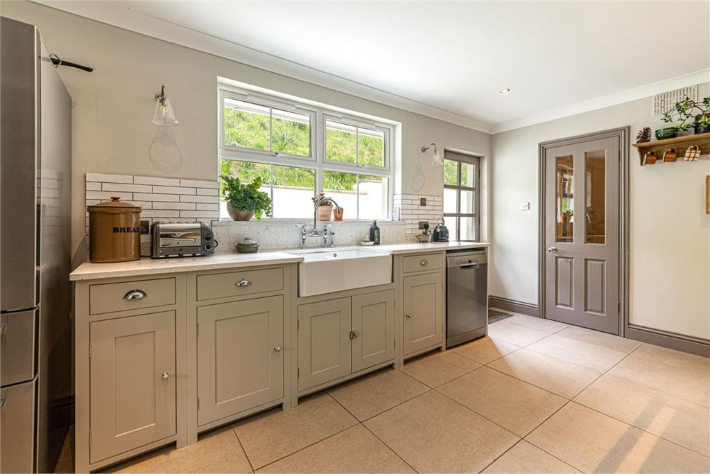Glen Ridge, Hallpath, Langholm, DG13 0EQ - image 14