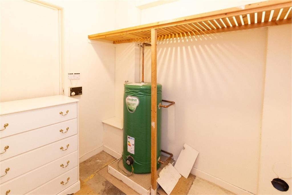 Flat 2,John Ker Court
42 Polwarth Gardens,
Edinburgh,
EH11 1LN - image 10