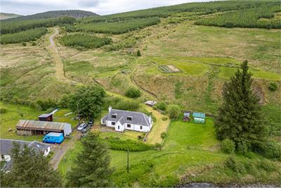 Gair House, Ettrick Valley, Selkirk, TD7 5HZ - image 2