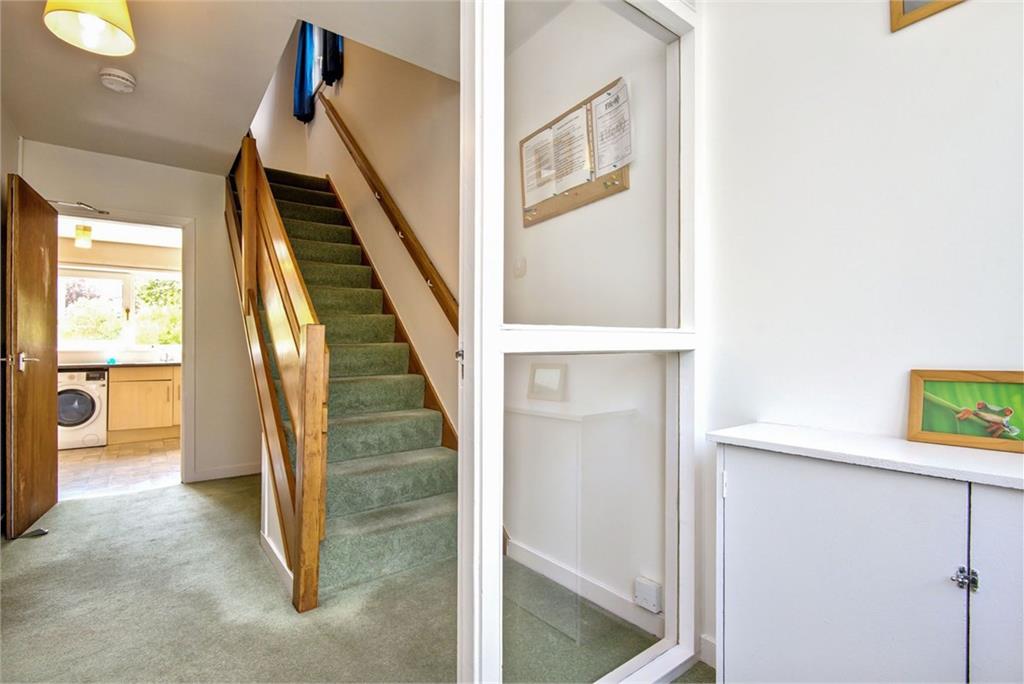 37 Learmonth Place,
St. Andrews,
KY16 8XF - image 2