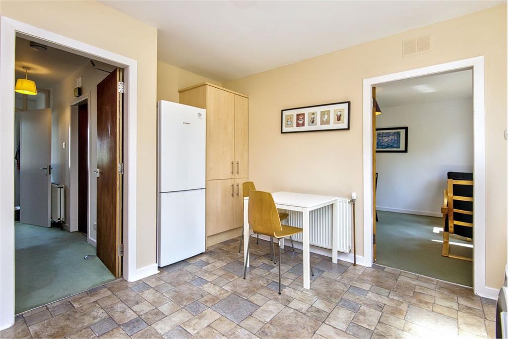 37 Learmonth Place,
St. Andrews,
KY16 8XF - image 5