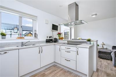 5 Alice Hamilton Way, West Linton, EH46 7JN - image 5