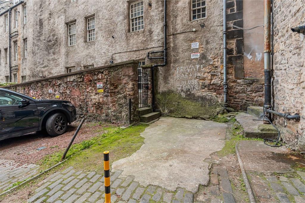 Parking Space To Rear Of Robertson's Close, 20 Robertson's Close, Edinburgh, EH1 1LY - image 2