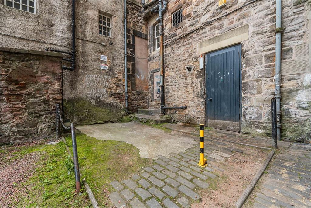 Parking Space To Rear Of Robertson's Close, 20 Robertson's Close, Edinburgh, EH1 1LY - image 1