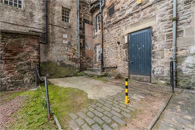 Parking Space To Rear Of Robertson's Close, 20 Robertson's Close, Edinburgh, EH1 1LY - image 1