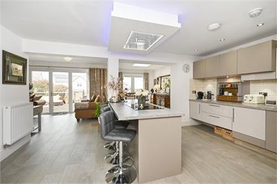 83 Shiel Hall Crescent, Rosewell, EH24 9DD - image 1