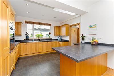 9 Cramond Park, Cramond, Edinburgh, EH4 6PX - image 9