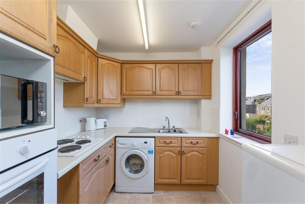 6/17 Roseburn Drive, Roseburn, Edinburgh, EH12 5NS - image 4