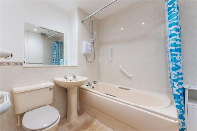 6/17 Roseburn Drive, Roseburn, Edinburgh, EH12 5NS - image 7
