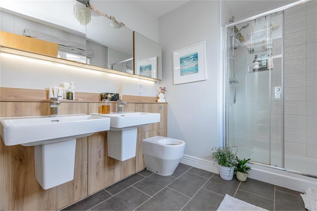 3 Sim Forth,
North Berwick,
East Lothian
EH39 5FD - image 20