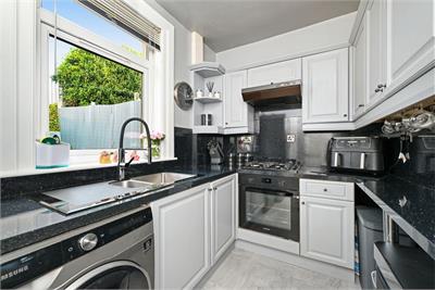105 Pirniefield Place, EDINBURGH, EH6 7PY - image 5
