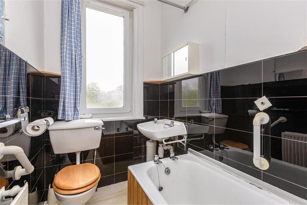 70 Relugas Road, Grange, Edinburgh, EH9 2LZ - image 4