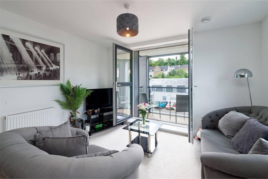 Flat 2/1, 12 Hollybush Lane, , PA14 6QZ - image 2