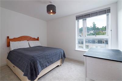 Flat 2/1, 12 Hollybush Lane, , PA14 6QZ - image 11