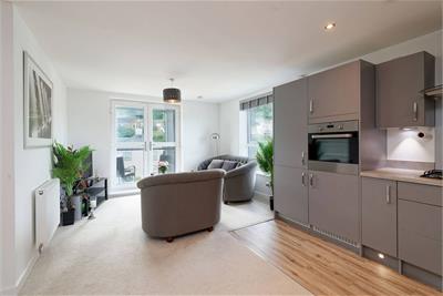Flat 2/1, 12 Hollybush Lane, , PA14 6QZ - image 3