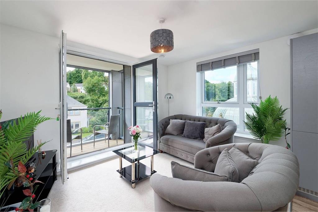 Flat 2/1, 12 Hollybush Lane, , PA14 6QZ - image 4
