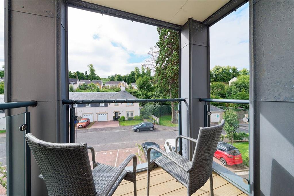Flat 2/1, 12 Hollybush Lane, , PA14 6QZ - image 5