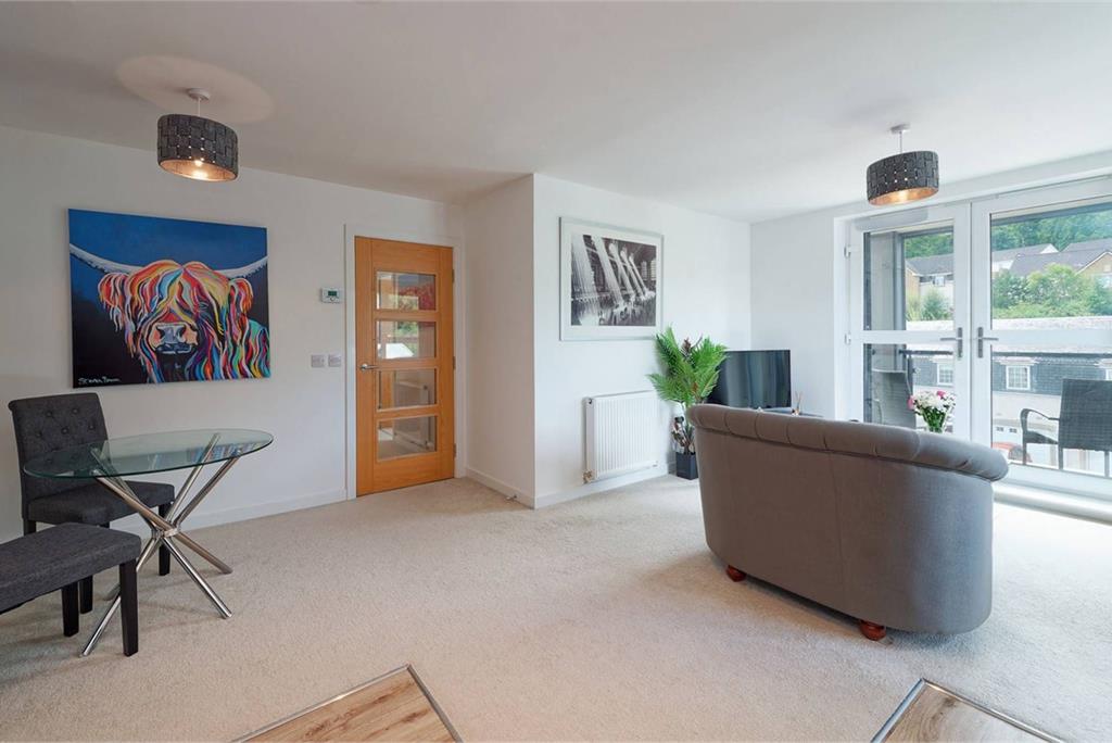 Flat 2/1, 12 Hollybush Lane, , PA14 6QZ - image 8