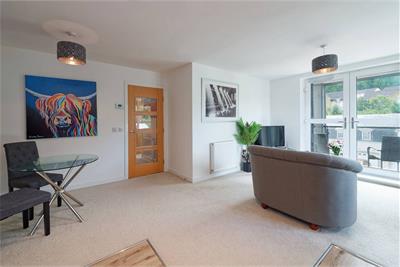 Flat 2/1, 12 Hollybush Lane, , PA14 6QZ - image 8