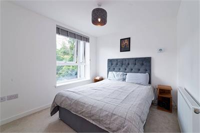 Flat 2/1, 12 Hollybush Lane, , PA14 6QZ - image 9