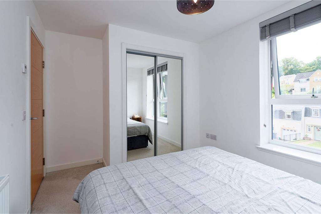 Flat 2/1, 12 Hollybush Lane, , PA14 6QZ - image 10