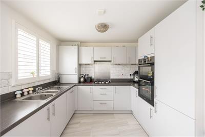 24 Pringle Terrace, Edinburgh, EH16 4JE - image 1
