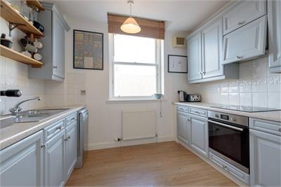 Flat 3, 15 Market Place, North Berwick, EH39 4JF - image 9