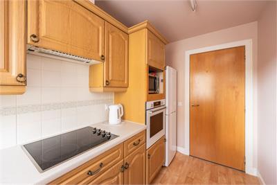 6/23 Roseburn Drive, Edinburgh, EH12 5NS - image 4