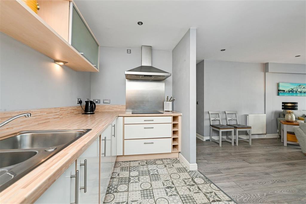 172/11 Lower Granton Road, Granton, Edinburgh, EH5 1GL - image 5