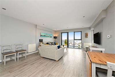 172/11 Lower Granton Road, Granton, Edinburgh, EH5 1GL - image 1