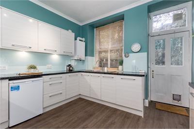11B Fettes Row,
New Town,
Edinburgh,
EH3 6SE - image 3