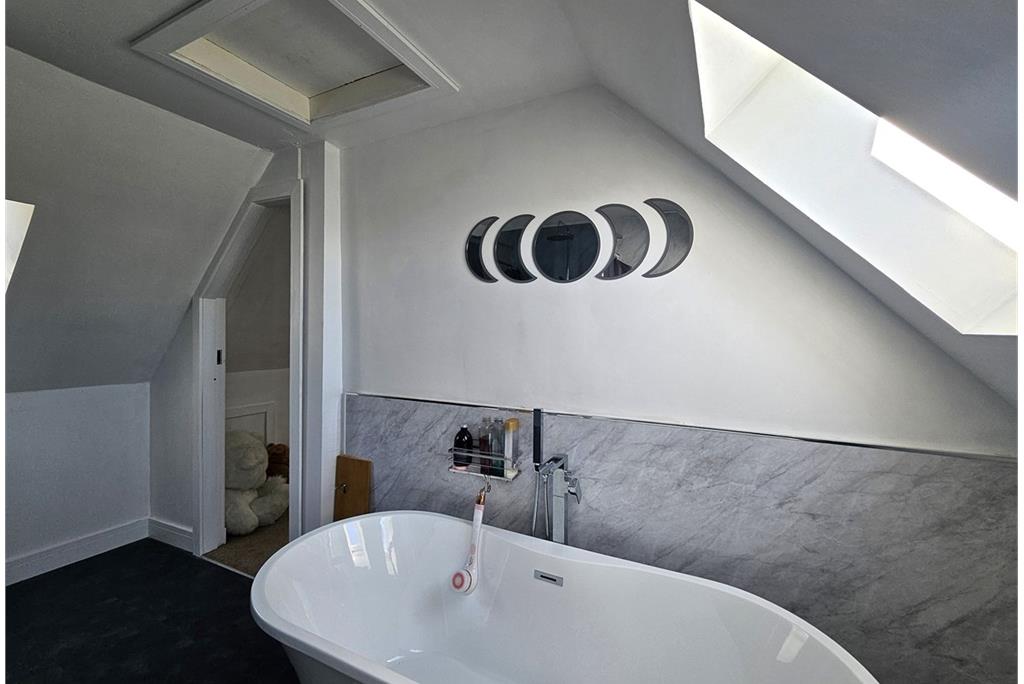 Braehead Farm,
Whiting Bay,
Isle of Arran,
KA27 8RJ - image 31