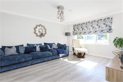 4 Old Smiddyfield Park, Blyth Bridge, EH46 7AN - image 2