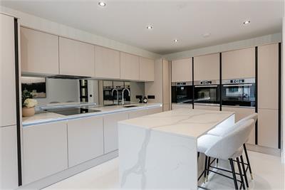 23 Dechmont Road, Corstorphine,
Edinburgh,
EH12 8JF - image 6