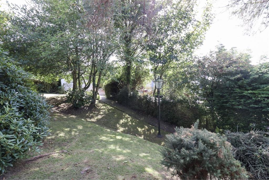 Hazelmount Cottage,
1 Quarry Road,
Kippford,
DG5 4LN - image 19