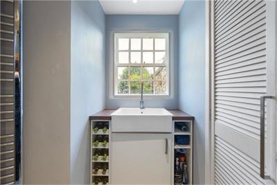 Castle House,
27 High Street,
Kirkliston,
EH29 9AY - image 27